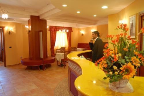 Hotel Duca Di Calabria Сера Сан Бруно Екстериор снимка