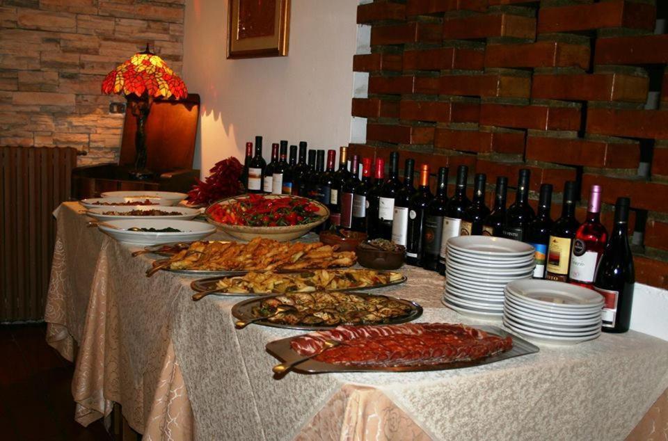 Hotel Duca Di Calabria Сера Сан Бруно Екстериор снимка