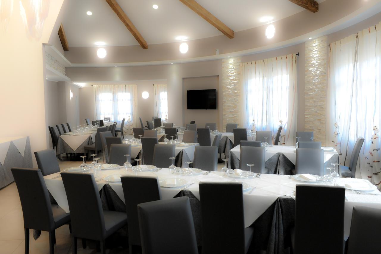Hotel Duca Di Calabria Сера Сан Бруно Екстериор снимка
