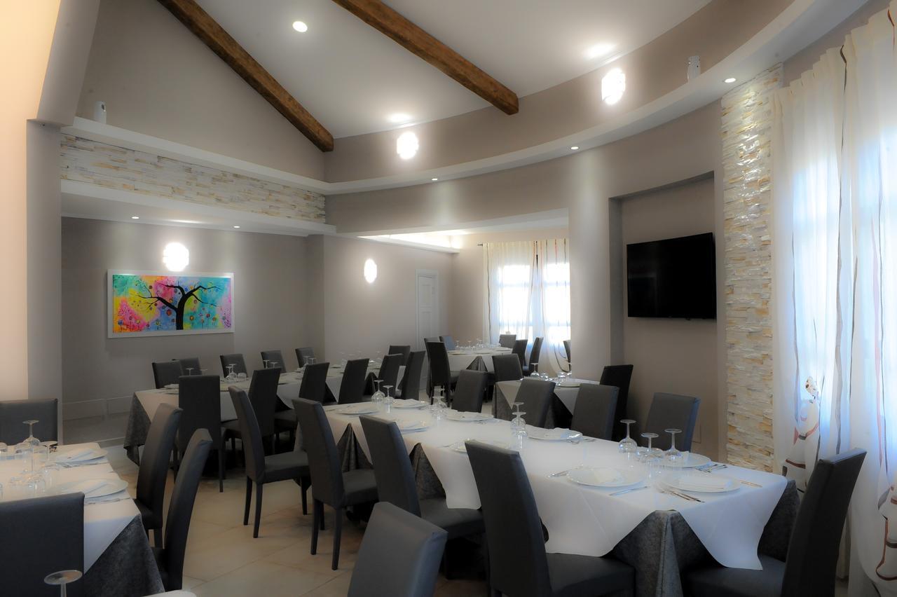 Hotel Duca Di Calabria Сера Сан Бруно Екстериор снимка
